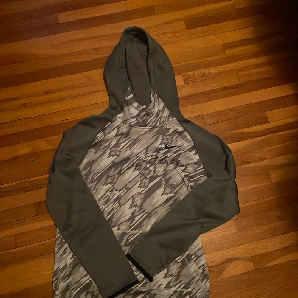 Nike DriFit Hoodie youth XL
